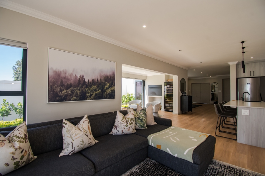 3 Bedroom Property for Sale in Helderberg Village Western Cape